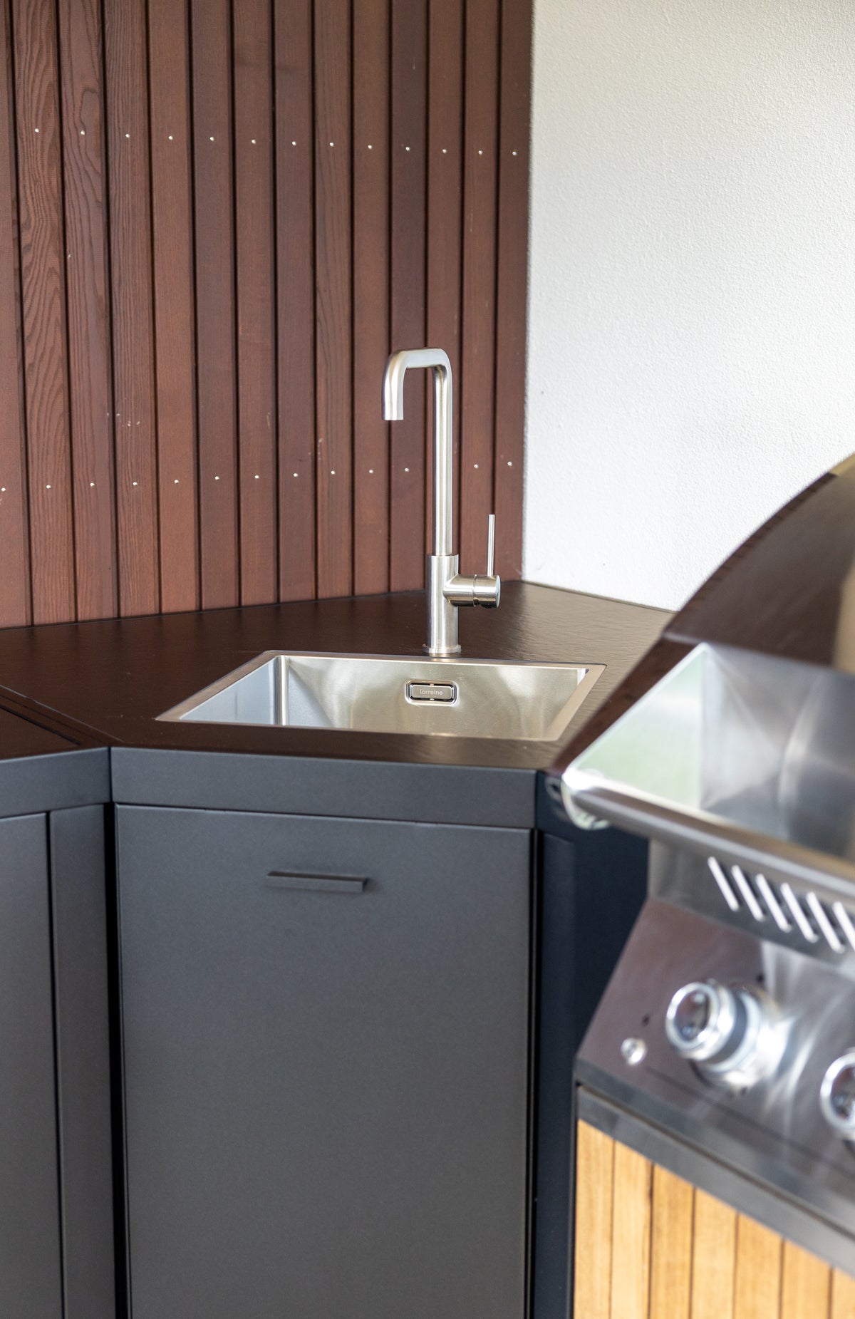 Buitenkeuken met spoelbak en kraan RVS